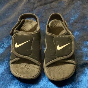 Nike boys sandals